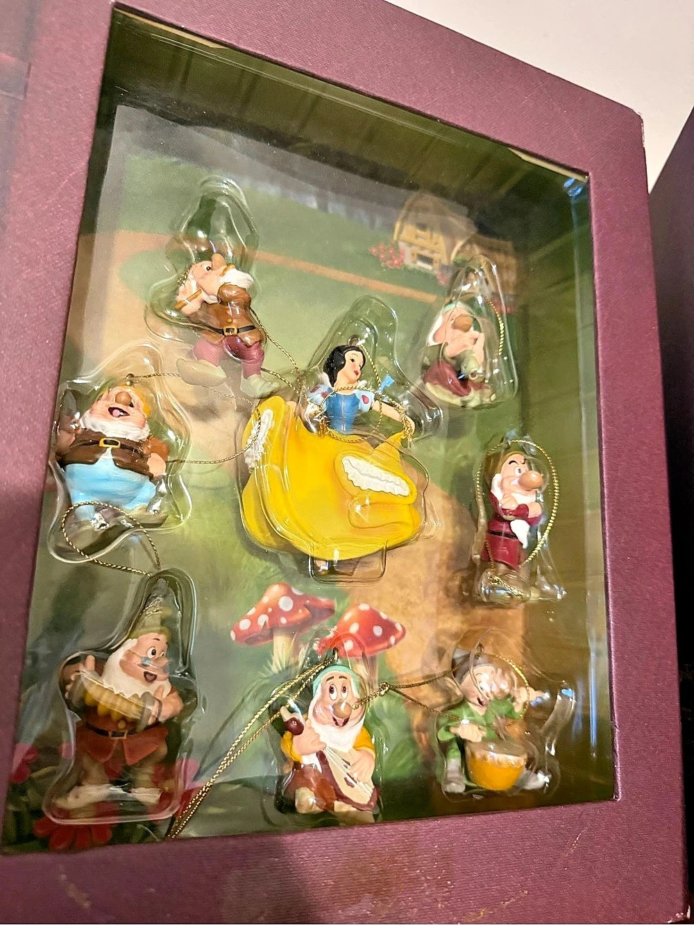 Disney Snow White and the Seven Dwarfs boxed figure set